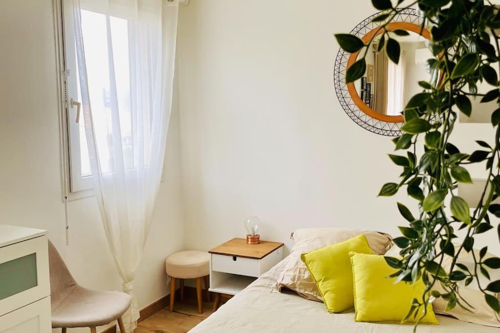 Studio Cosy Avec Terrasse Et Garage Saint-Laurent Du Var Limitrophe Nice Экстерьер фото