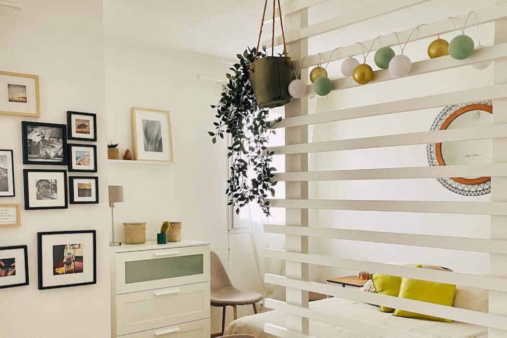 Studio Cosy Avec Terrasse Et Garage Saint-Laurent Du Var Limitrophe Nice Экстерьер фото