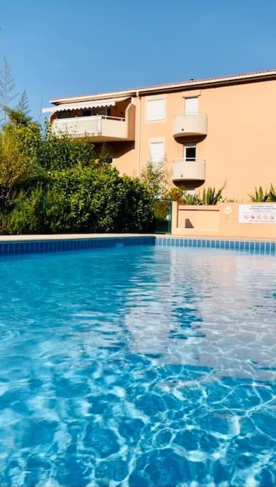 Studio Cosy Avec Terrasse Et Garage Saint-Laurent Du Var Limitrophe Nice Экстерьер фото
